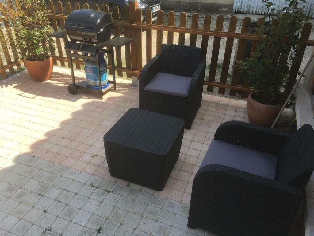 Gite Du Serre De Boudre Climatise, Spa Permanent Buisson Екстериор снимка
